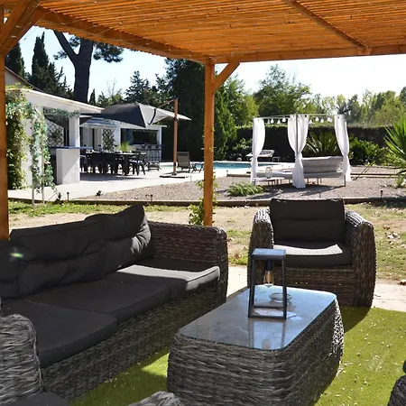 Chambre Chez L'Habitant לינה וארוחת בוקר 4*