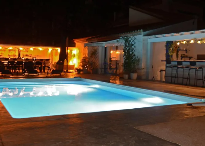 לינה וארוחת בוקר Chambre Chez L'Habitant 4*